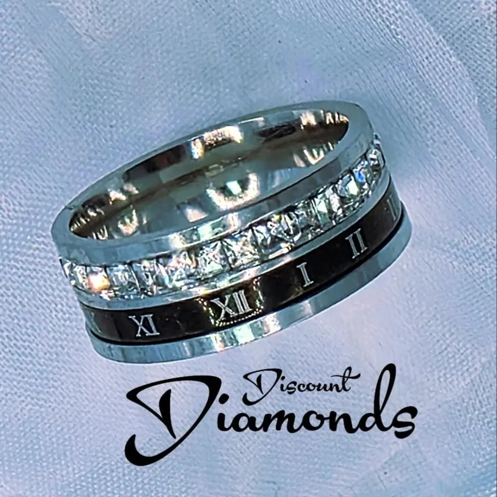 Men's / Women's Unisex Classic Vintage Roman Numeral Titanium Diamond Ring
